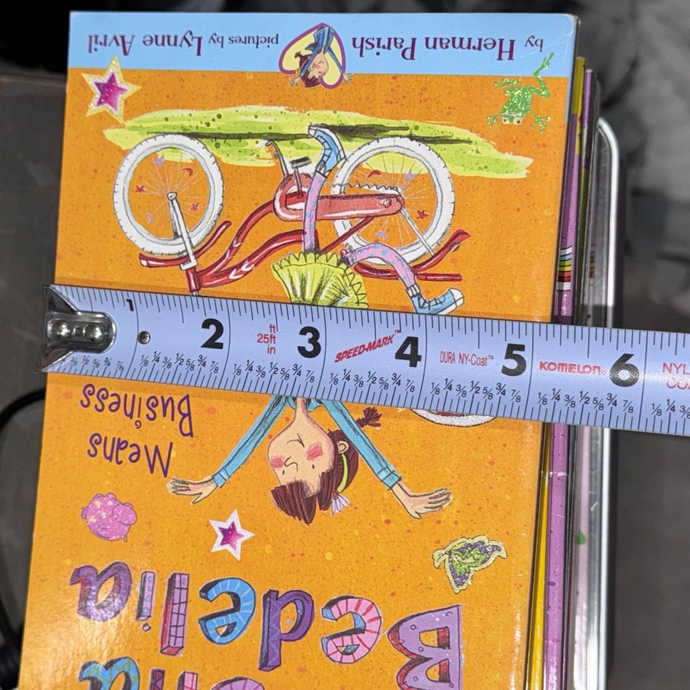 Amelia Bedelia Chapter Book Lot 10 Books Herman Parish Kids Ages 6-10 EUC - Picture 5 of 12